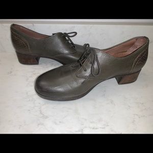 37 Louise Oxford Danskos